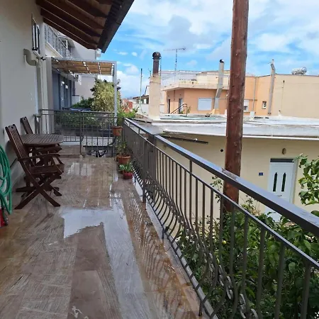 Georgia's Family House - Kalamata Centre Lägenhet